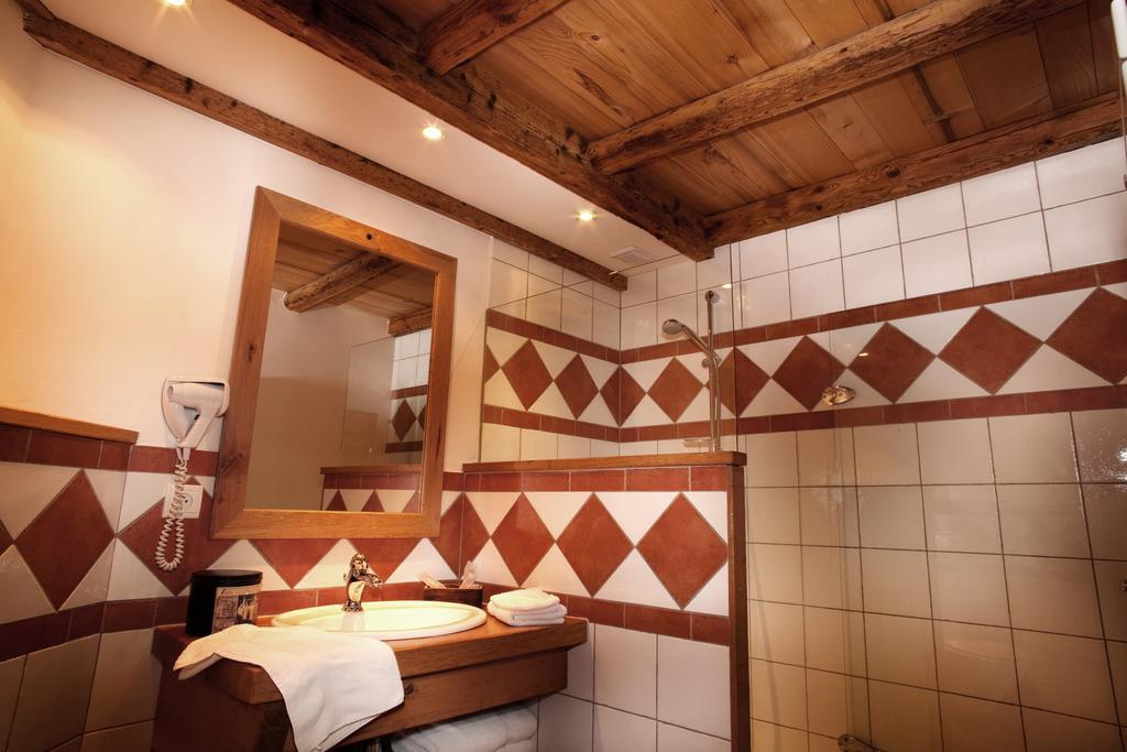 Auberge Du Moulin De Lere Vailly Zewnętrze zdjęcie